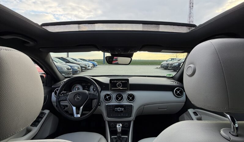 
								Mercedes-Benz A180, 2012, 1.6 Benzina full									