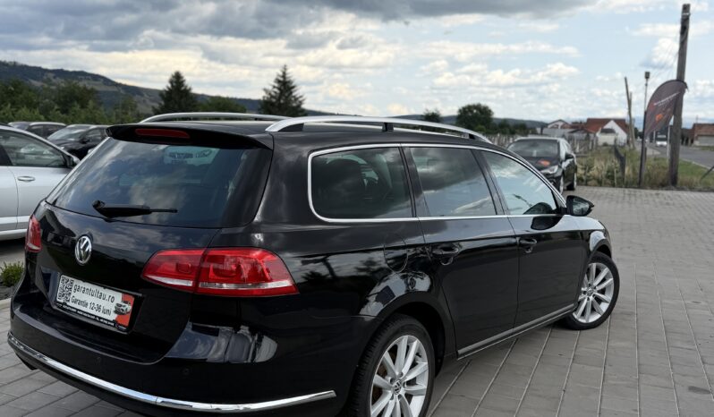 
								Volkswagen Passat full									