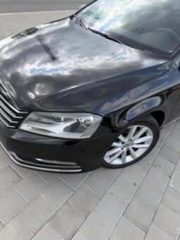 
										Volkswagen Passat full									