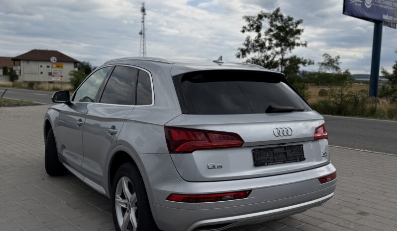 
								Audi Q5 full									