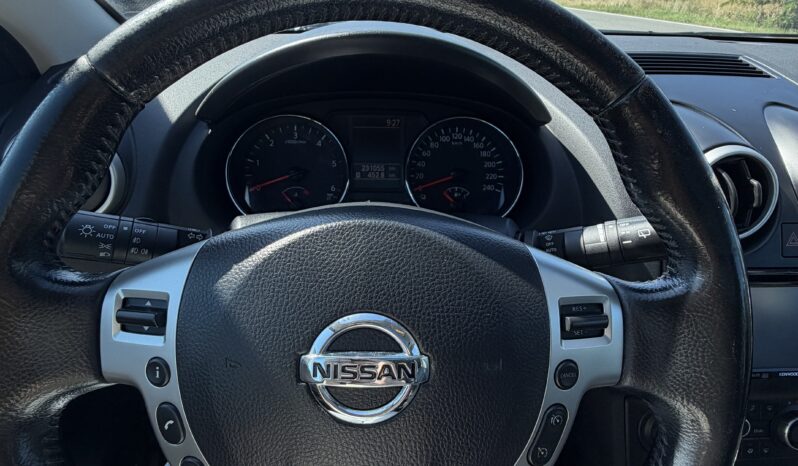
								Nissan Qashqai full									