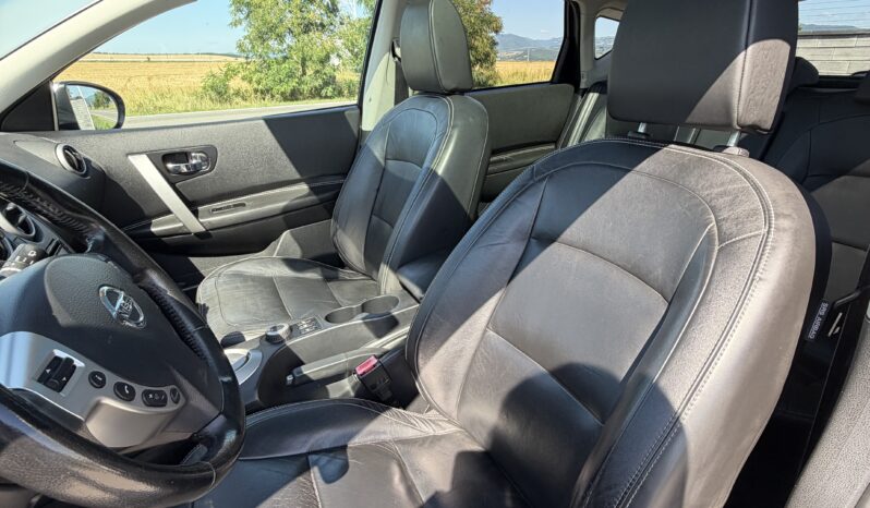 
								Nissan Qashqai full									