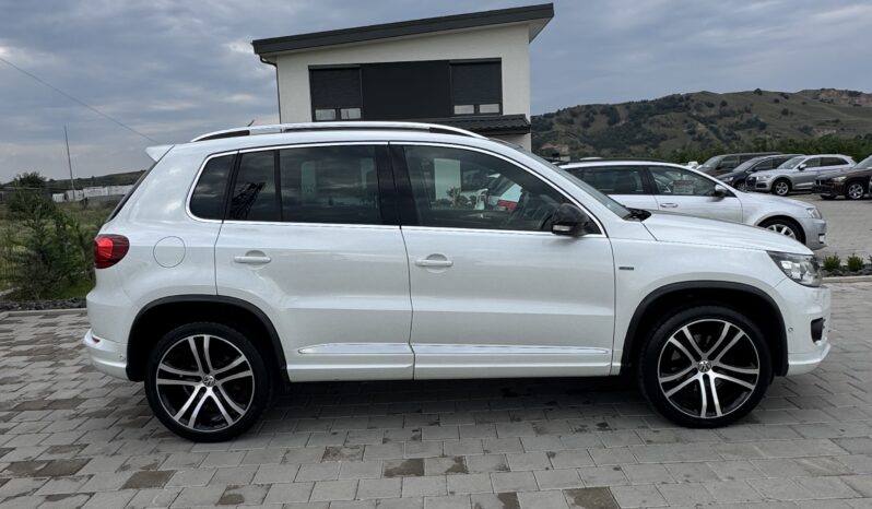 
								Volkswagen Tiguan full									