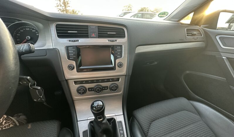 
								Volkswagen Golf 2.0 BlueTDI Comfortline full									