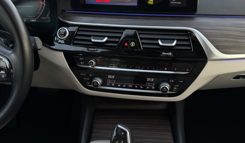 
								BMW SERIA 5 Touring 530 d Lounge full									