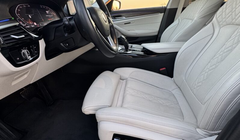 
								BMW SERIA 5 Touring 530 d Lounge full									