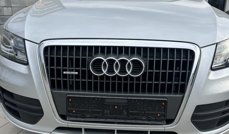 
								Audi Q 5 2.0 TDI Quattro full									