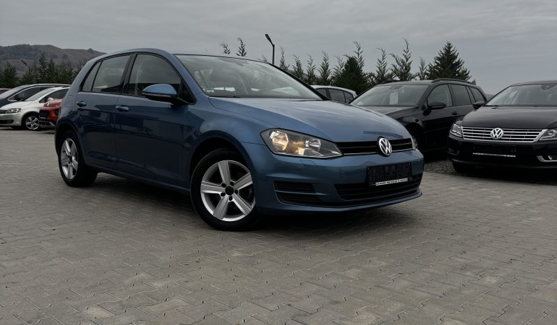 
								Volkswagen Golf VII 1.2 TSI Comfortline full									