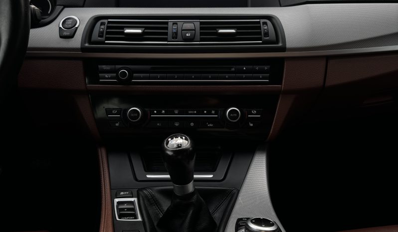 
								BMW 520 d Touring full									