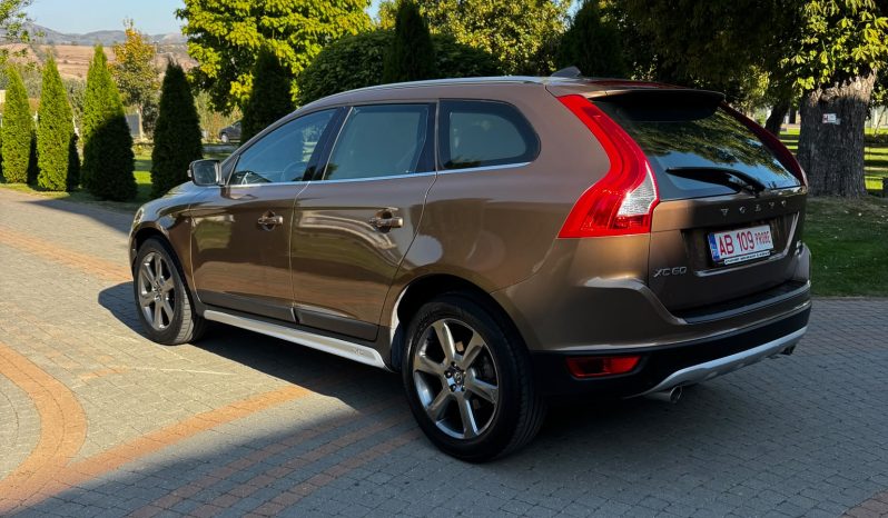 
								VOLVO XC 60 full									
