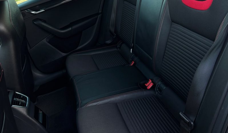 
								SKODA OCTAVIA full									