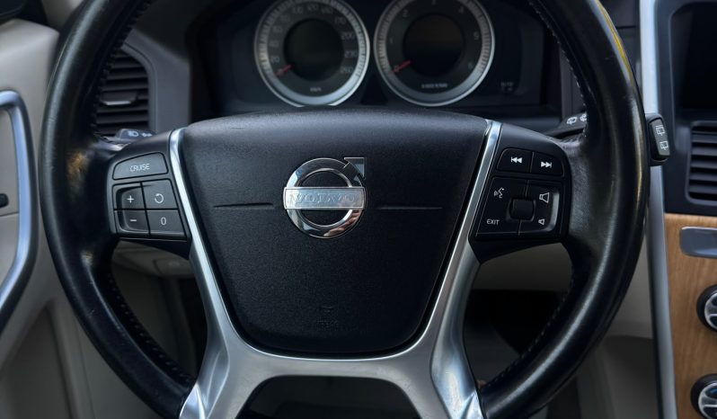 
								VOLVO XC 60 full									